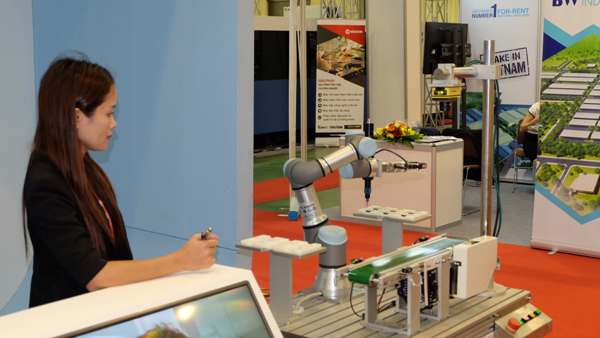 Cobots giúp an toàn hơn trong lao động ảnh 1